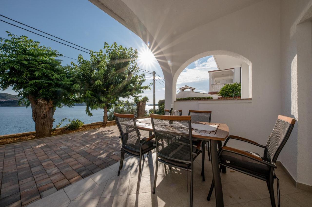 Apartments And Rooms By The Sea Supetarska Draga - Gornja, Rab - 11579 Eksteriør bilde