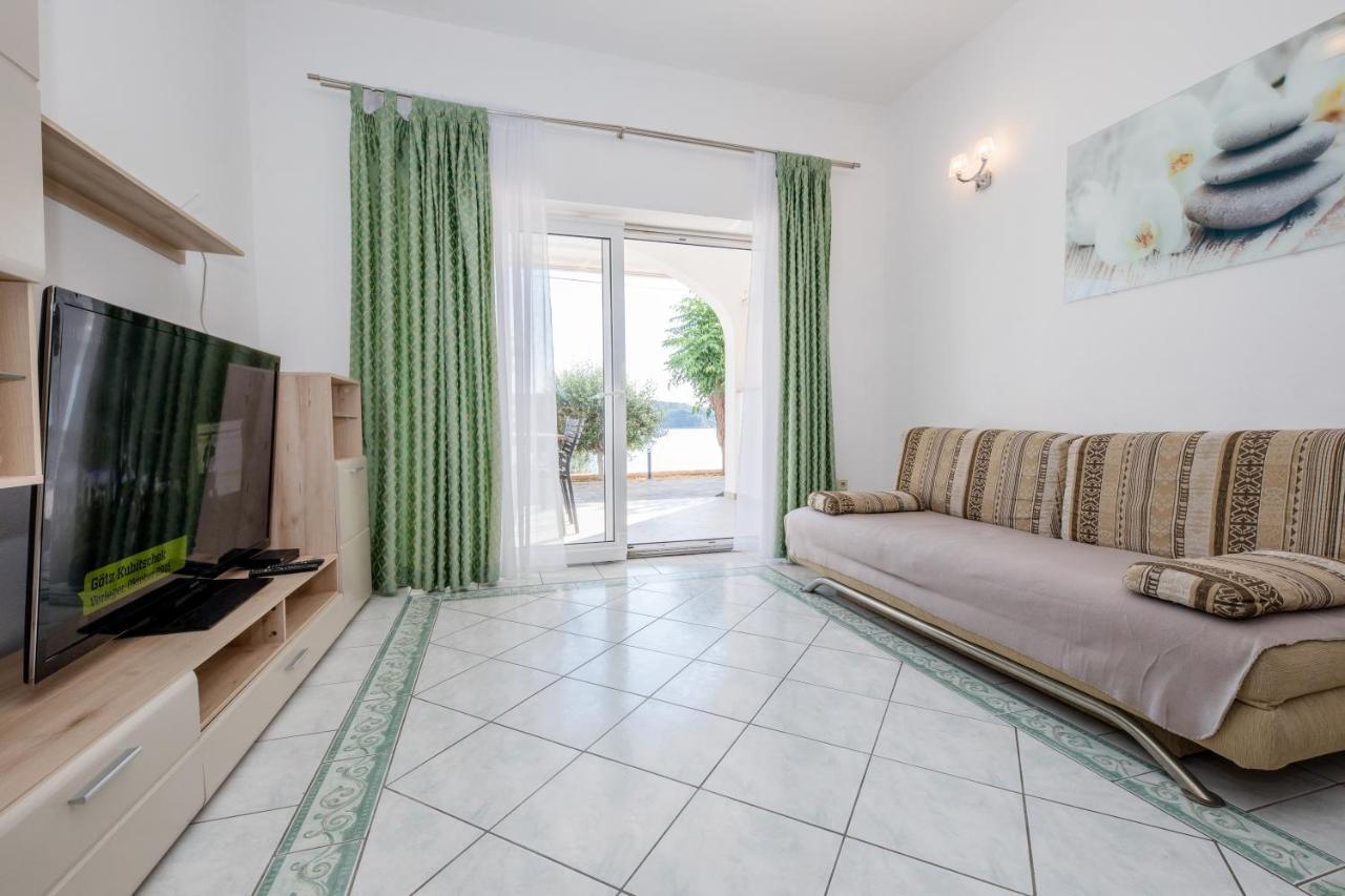 Apartments And Rooms By The Sea Supetarska Draga - Gornja, Rab - 11579 Eksteriør bilde