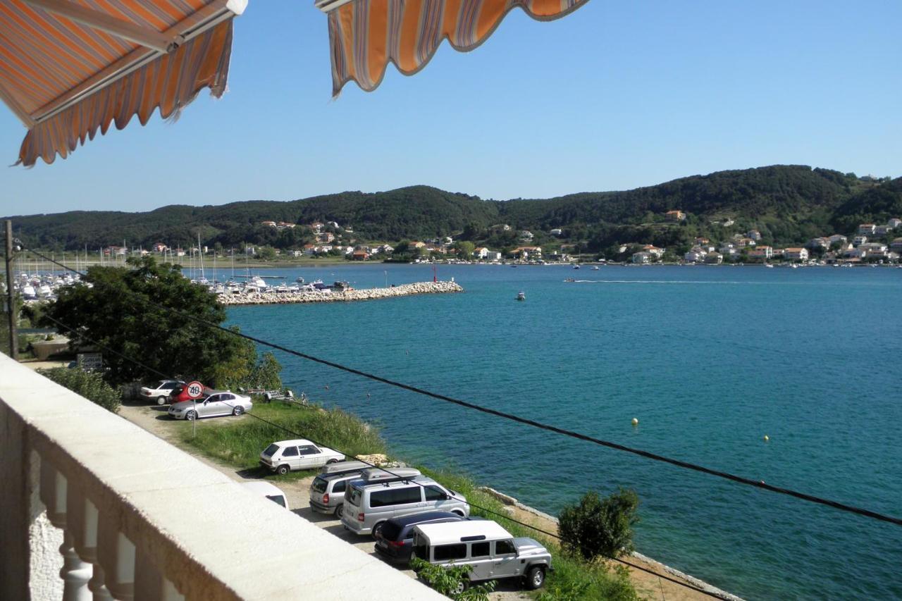 Apartments And Rooms By The Sea Supetarska Draga - Gornja, Rab - 11579 Eksteriør bilde