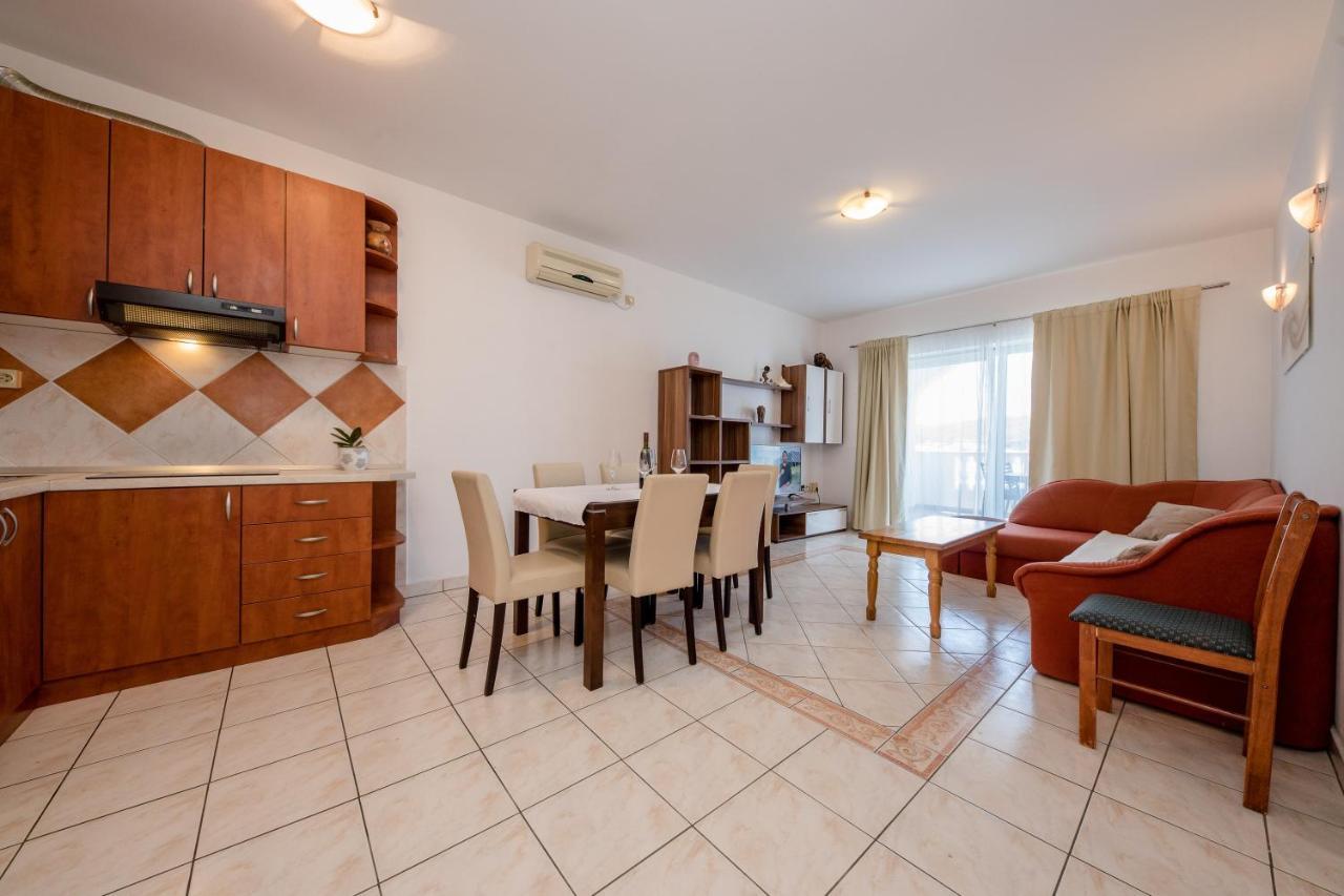 Apartments And Rooms By The Sea Supetarska Draga - Gornja, Rab - 11579 Eksteriør bilde