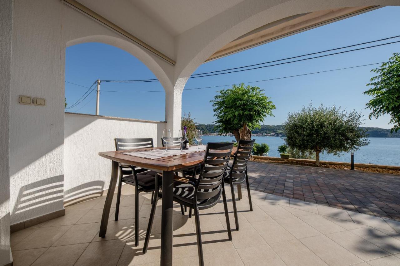 Apartments And Rooms By The Sea Supetarska Draga - Gornja, Rab - 11579 Eksteriør bilde
