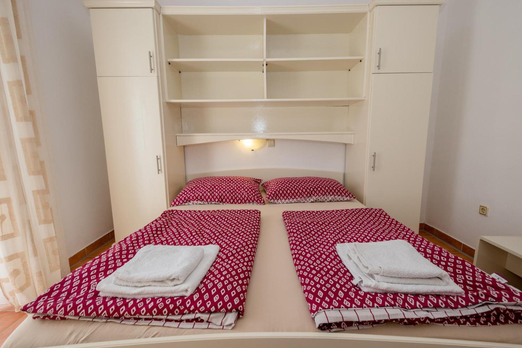Apartments And Rooms By The Sea Supetarska Draga - Gornja, Rab - 11579 Rom bilde
